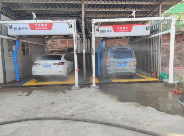 湖南怀化溆浦中石化购入2台车客林洗车机